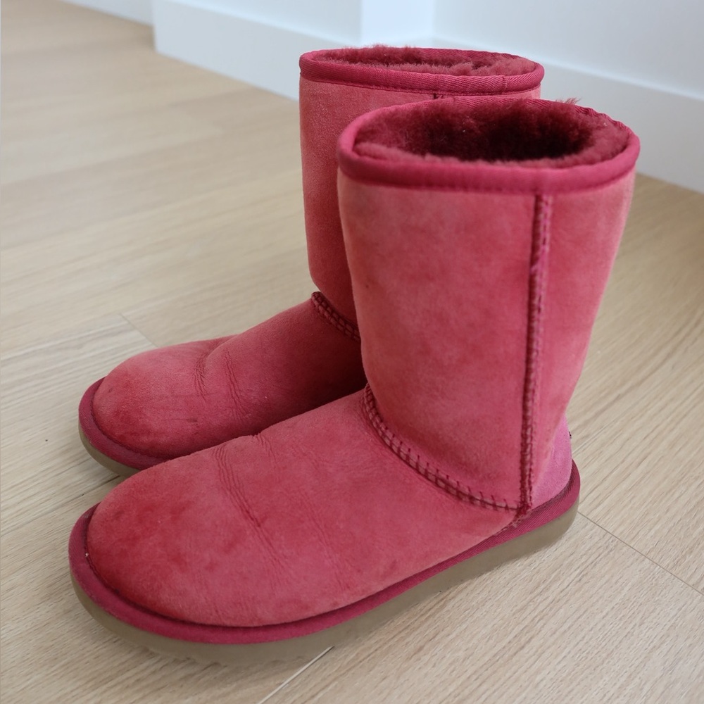 Pink Uggs